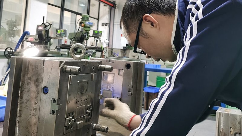 橡胶模具生产流程：五大关键注意事项